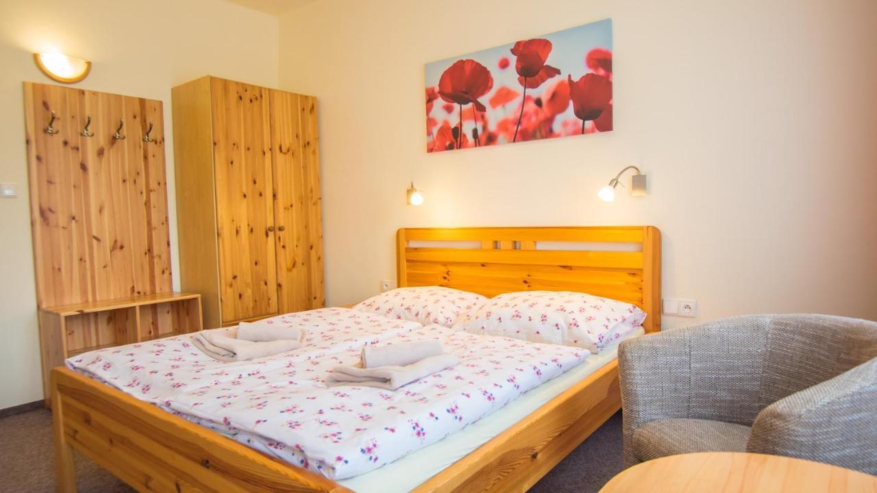 Pension U Koupaliste Tisá Екстериор снимка